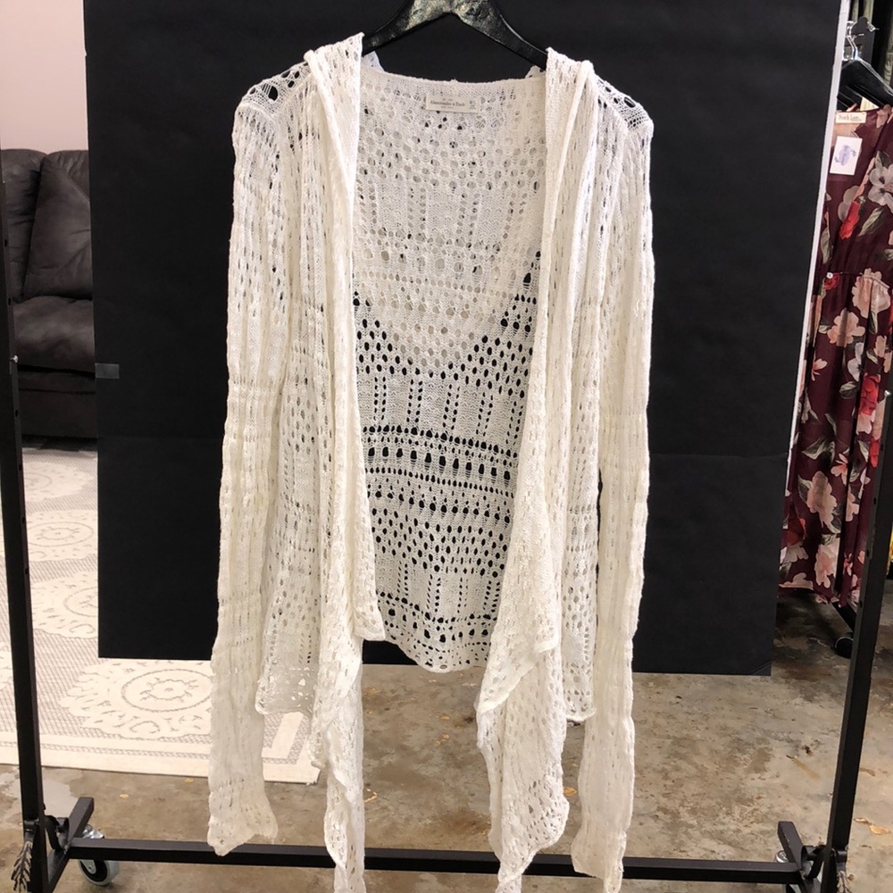 Abercrombi and Fitch knit cardigan